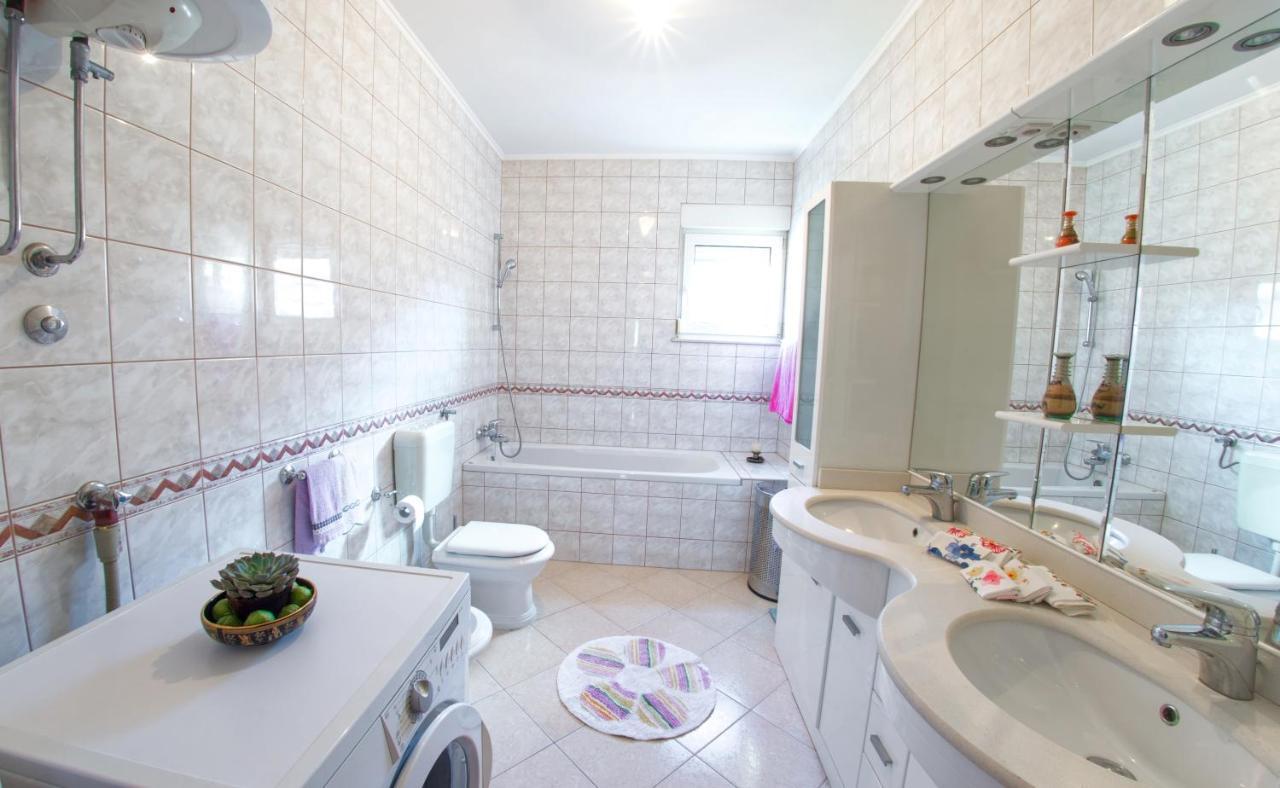 Apartment Italy - Promenade Mostar Eksteriør billede